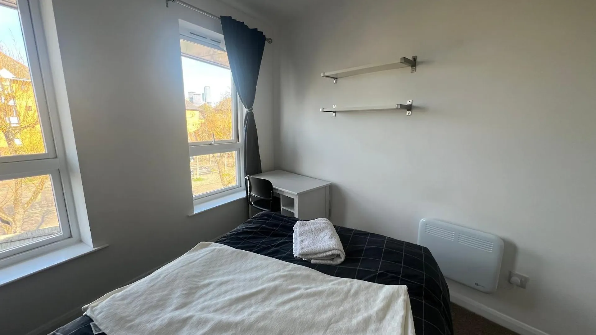 Homestay Cosy Double Room In Canada Water London United Kingdom