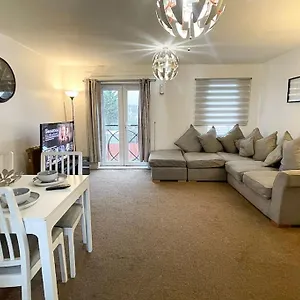 Cosy One Bedroom Flat In Apartment