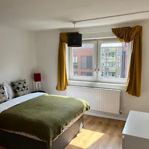 Morden 2 Bedroom Tower Bridge Apartment