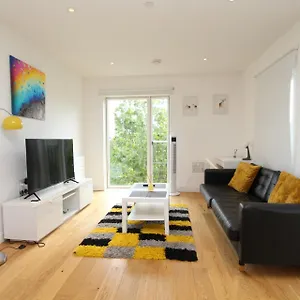  Appartement Spacious & Modern 1 Bedroom Close To Station In E16