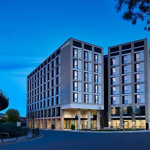 4* فندق Courtyard By Marriott Airport